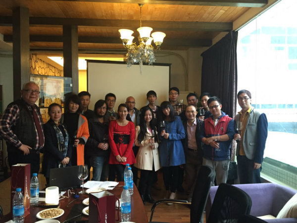 2015年(nián)12月(yuè)27日(rì)廣州愛(ài)醇公司新品會(huì)