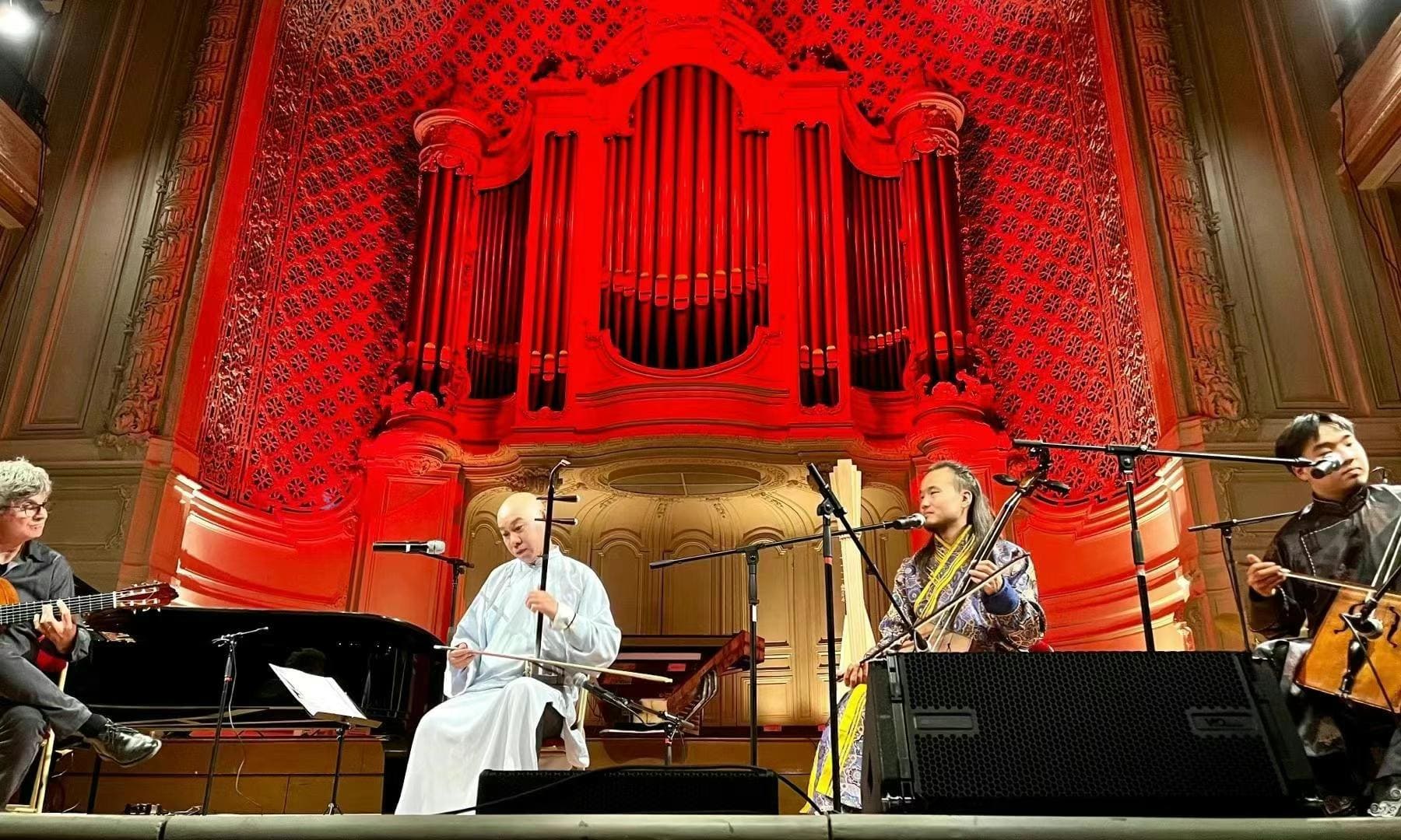 9月(yuè)30号 愛(ài)醇贊助著名國(guó)樂(yuè)演奏家(jiā)果敢音(yīn)樂(yuè)會(huì)《果敢和(hé)他(tā)的(de)朋(péng)友(yǒu)們》