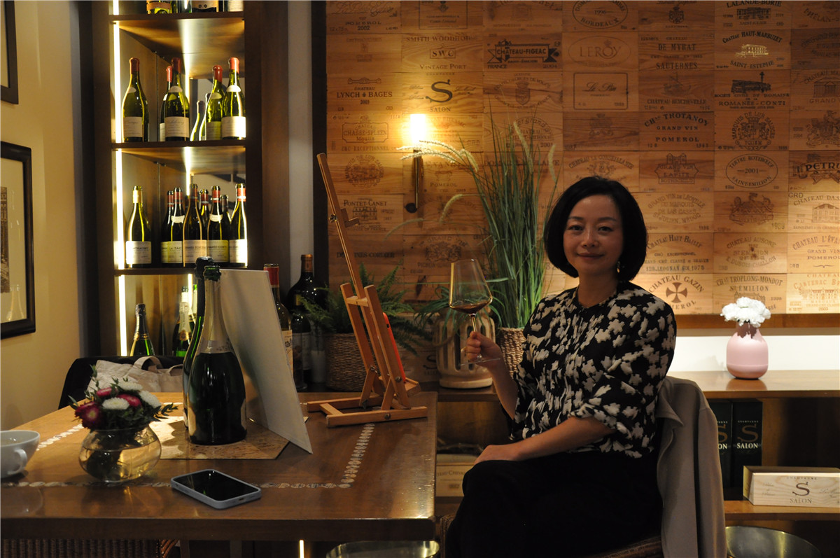 10月(yuè)4号 愛(ài)醇在巴黎著名酒窖Les caves Legrand 直播品嘗1982年(nián)凱隆世家(jiā)